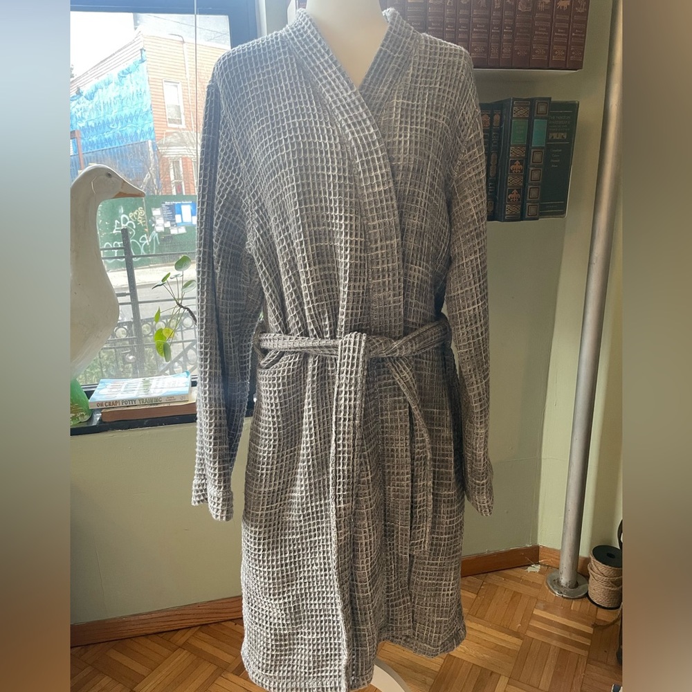 Parachute brand waffle robe in grey, size XL NWT
